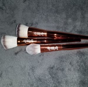 Alamar brushes set